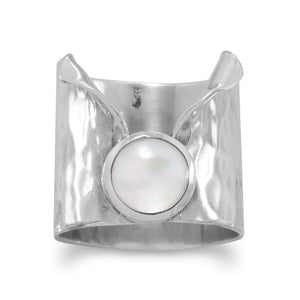 Hammered Mother of Pearl Lapel Design Ring - Joyeria Lady