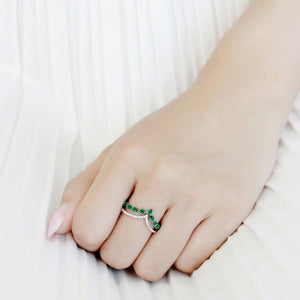 DA347 High polished (no plating) Stainless Steel Ring with Synthetic in Emerald