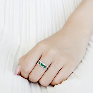 DA348 High polished (no plating) Stainless Steel Ring with Synthetic in Emerald