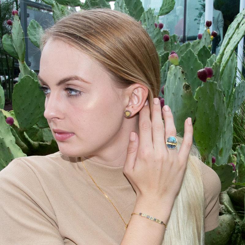 14 Karat Gold Plated Bead Edge Post Earrings - Joyeria Lady