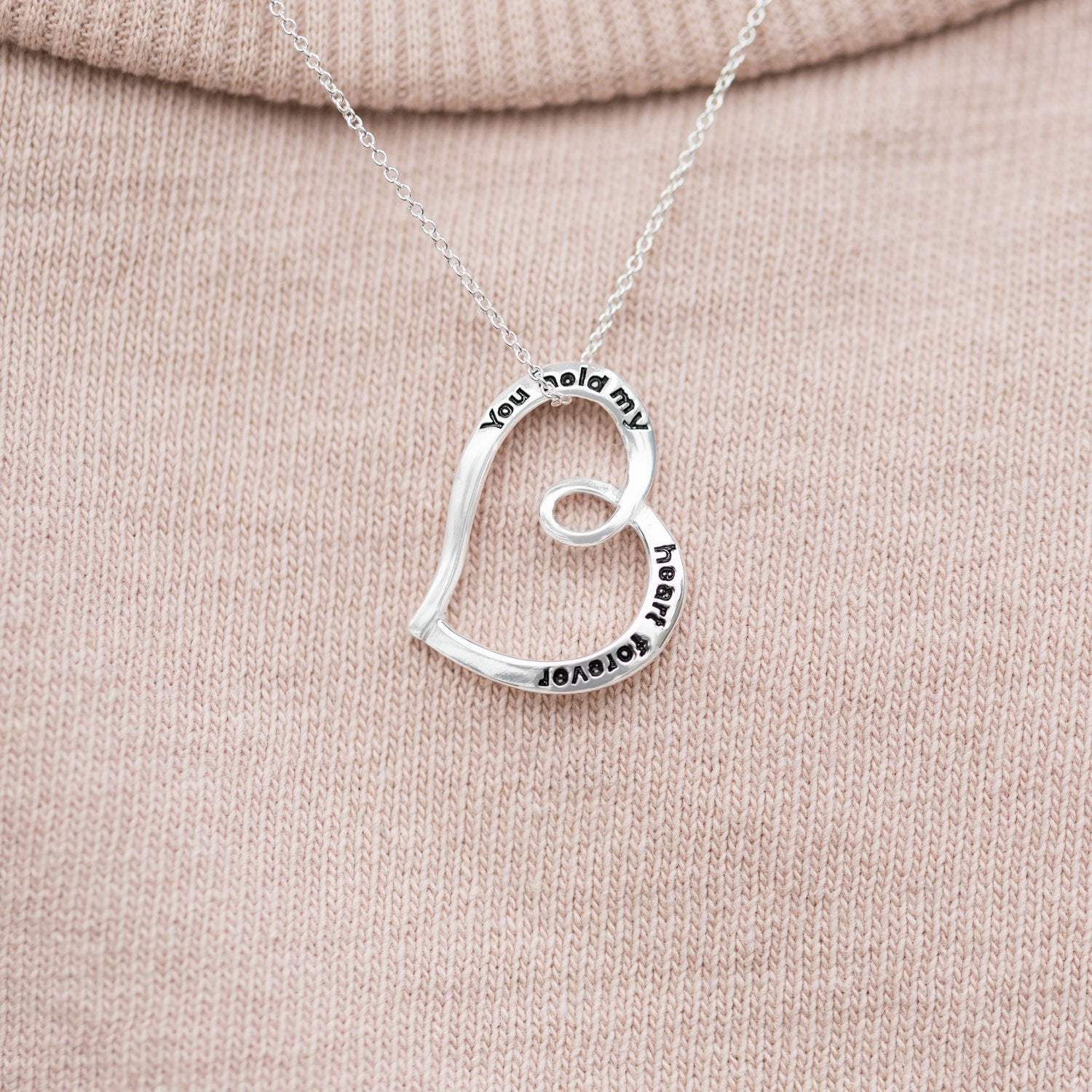 "You Hold My Heart Forever" Necklace - Joyeria Lady