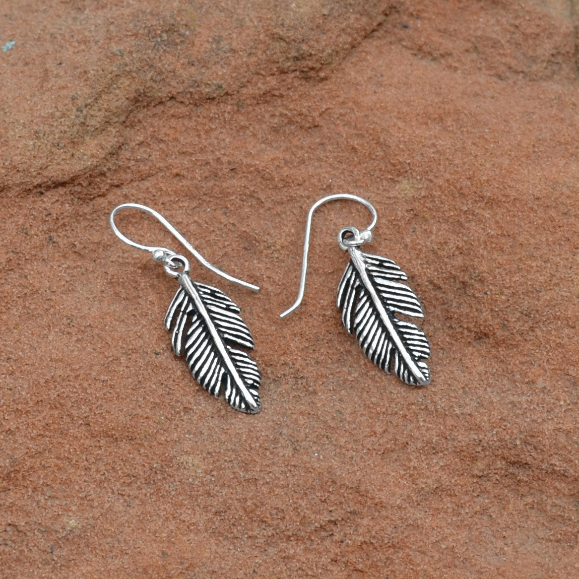 Oxidized Pinna Feather Earrings - Joyeria Lady