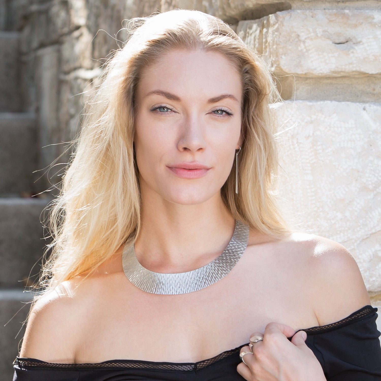 Polished Tapered Matchstick Earrings - Joyeria Lady