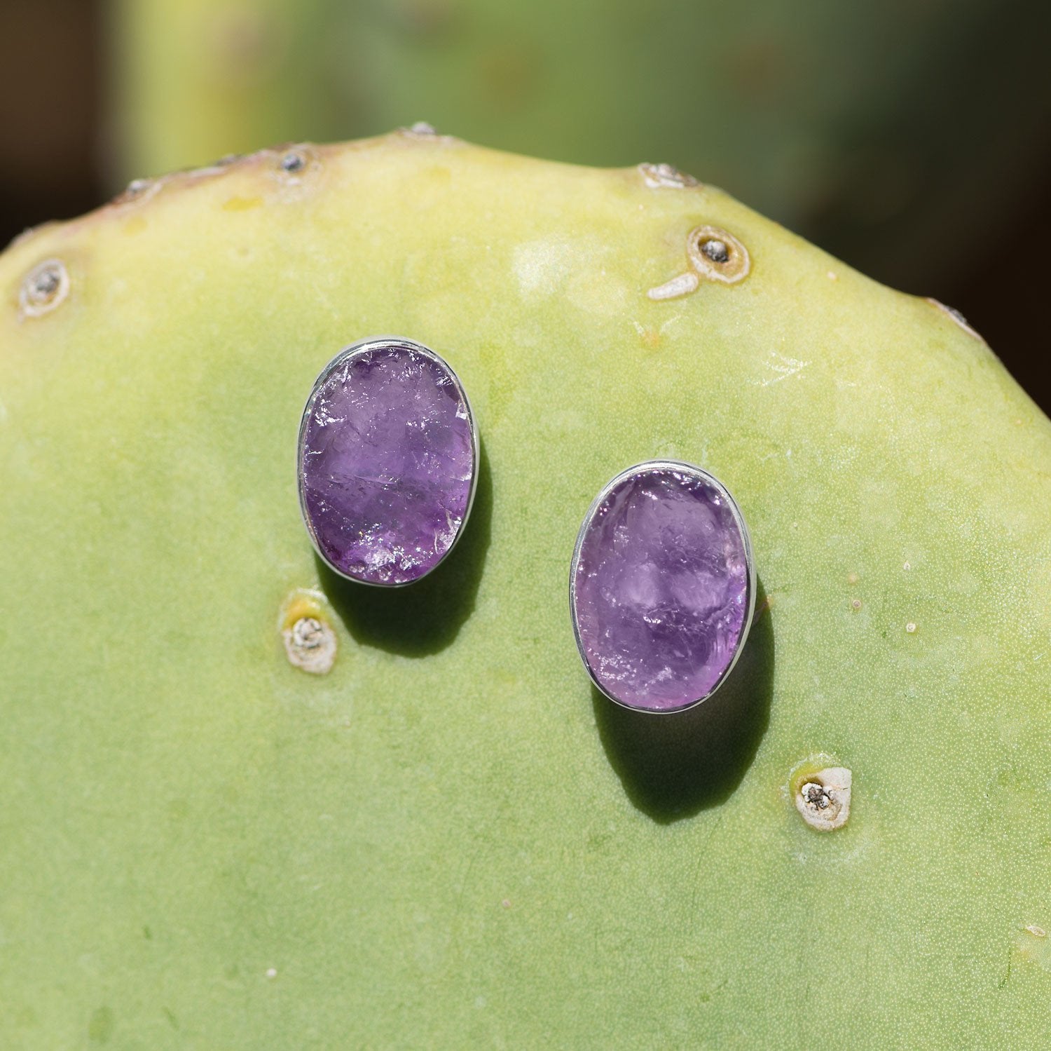 Oval Amethyst Studs - Joyeria Lady