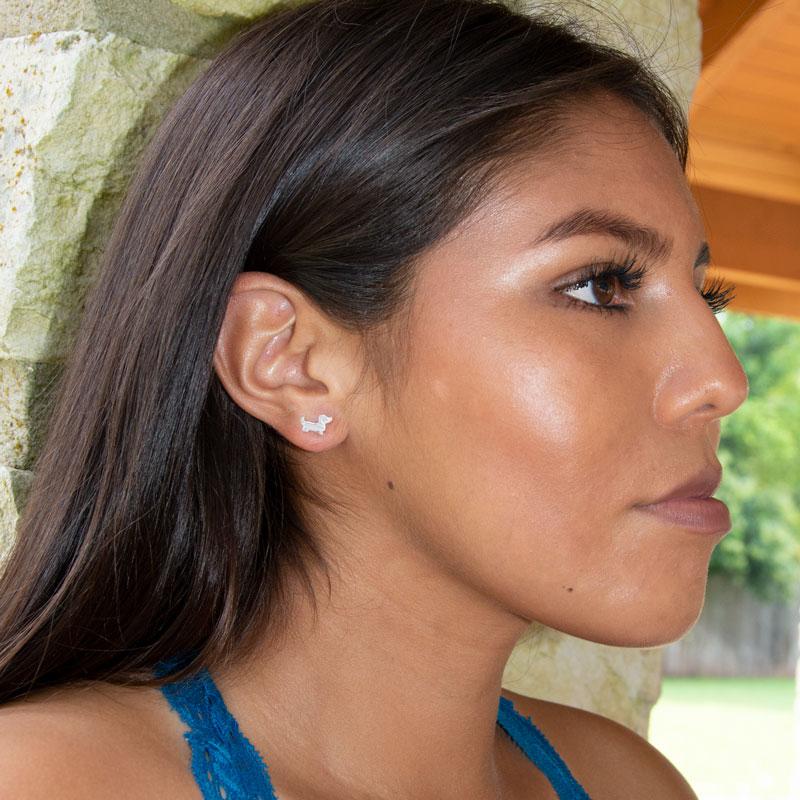 Cute Shiny Dachshund Stud Earrings - Joyeria Lady