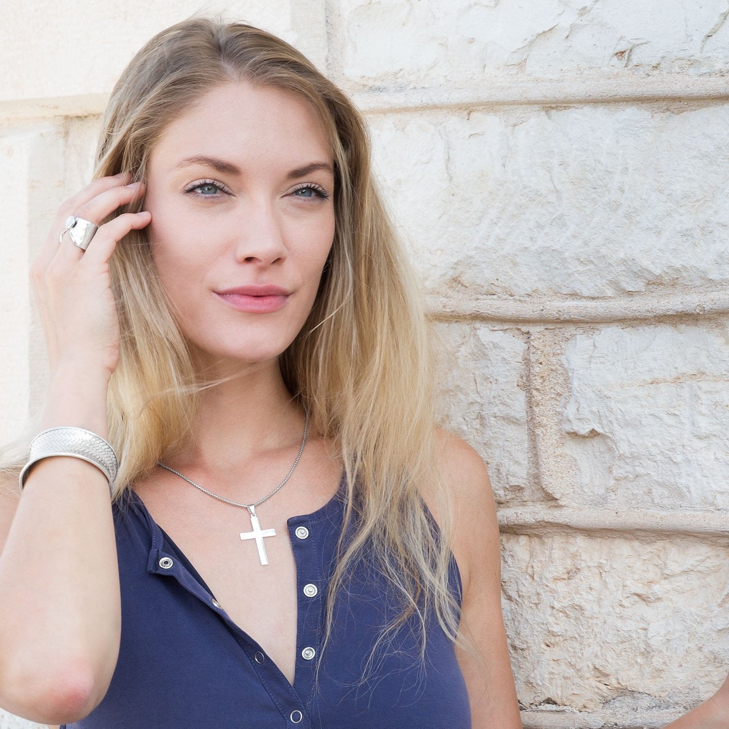 Concave Woven Cuff Bracelet - Joyeria Lady