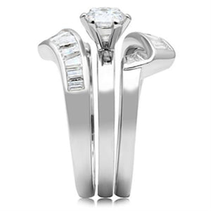 SS025 - Silver 925 Sterling Silver Ring with AAA Grade CZ  in Clear